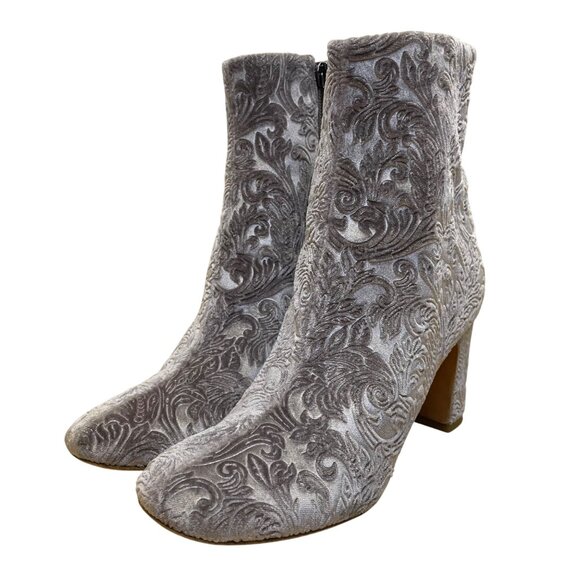 Marc Fisher Women’s Gray Velvet Floral Pattern Zippered Heel Ankle Booties Sz 5M - Picture 3 of 11